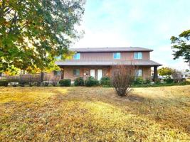 featured image of 1120 E Campbell St