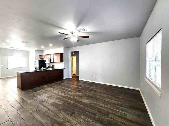 1120 E Campbell St - Photo 5 of 38