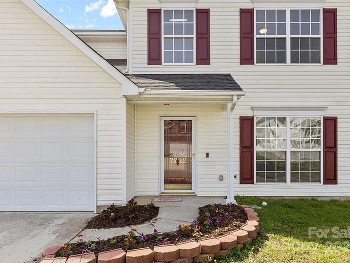 7212 Ravanna Dr - Photo 3 of 33