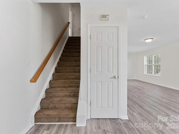 7212 Ravanna Dr - Photo 5 of 33