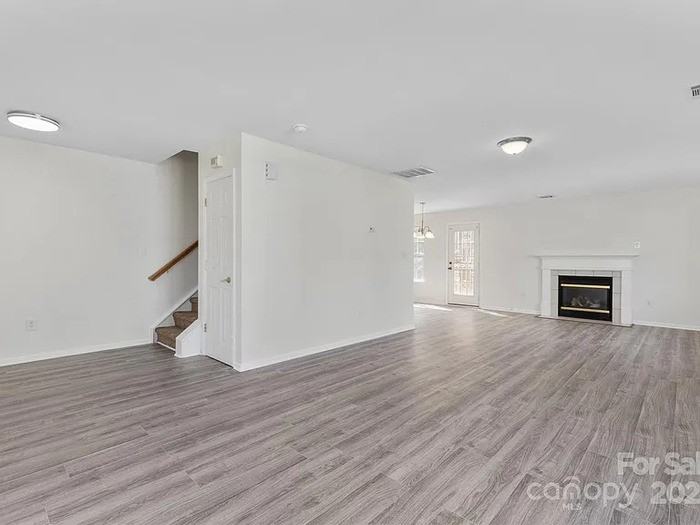 7212 Ravanna Dr - Photo 7 of 33