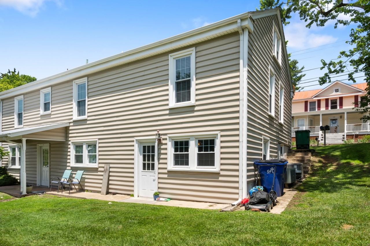 Montgomery Street - Photo 5 of 10