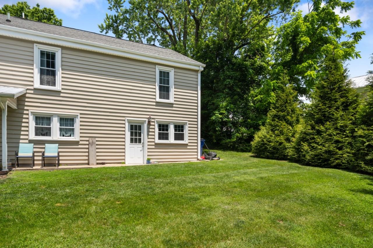 Montgomery Street - Photo 6 of 10