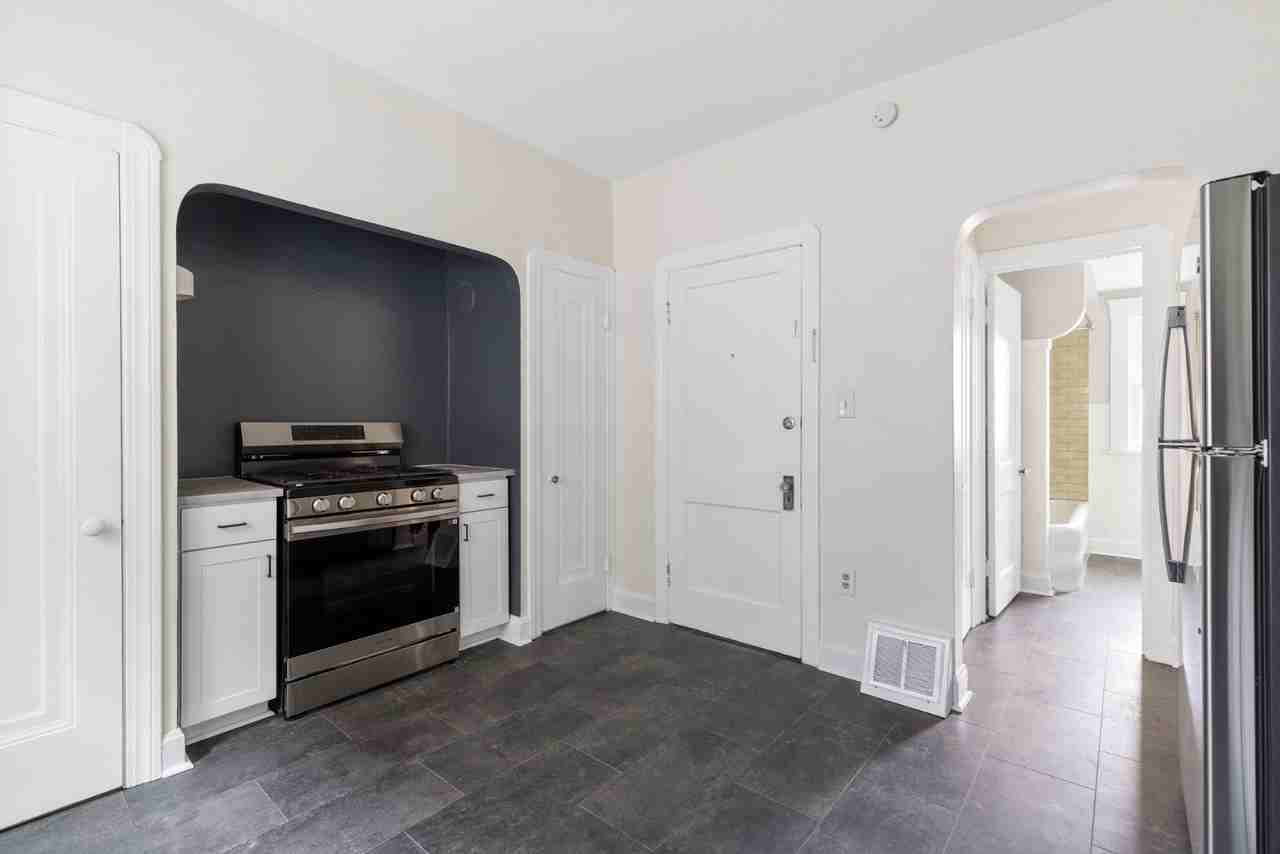 1205 Clark Ave - Photo 2 of 10