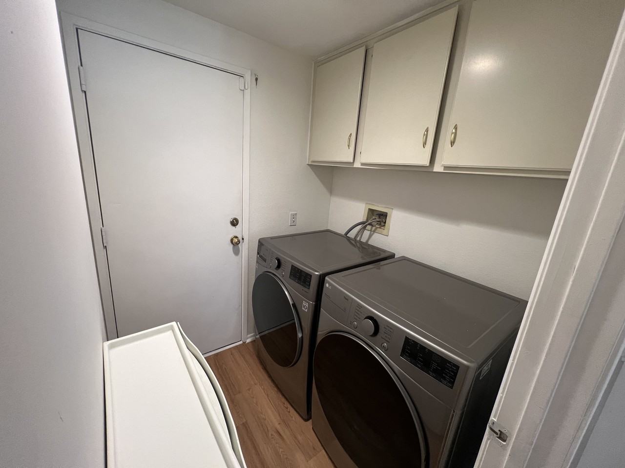 3242 Rollingridge Ave #NA - Photo 6 of 17