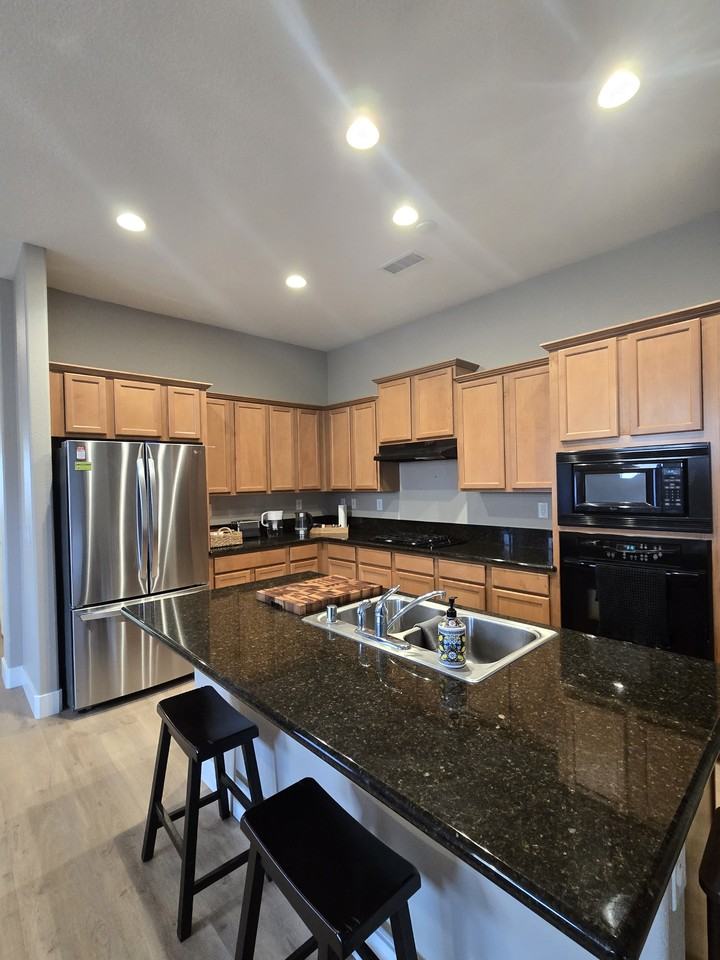 992 Bella Rosa Dr #NA - Photo 3 of 16