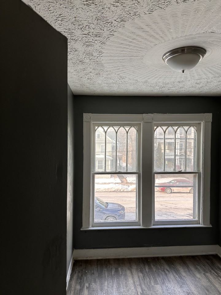 363 W Water St #2 - Photo 4 of 12