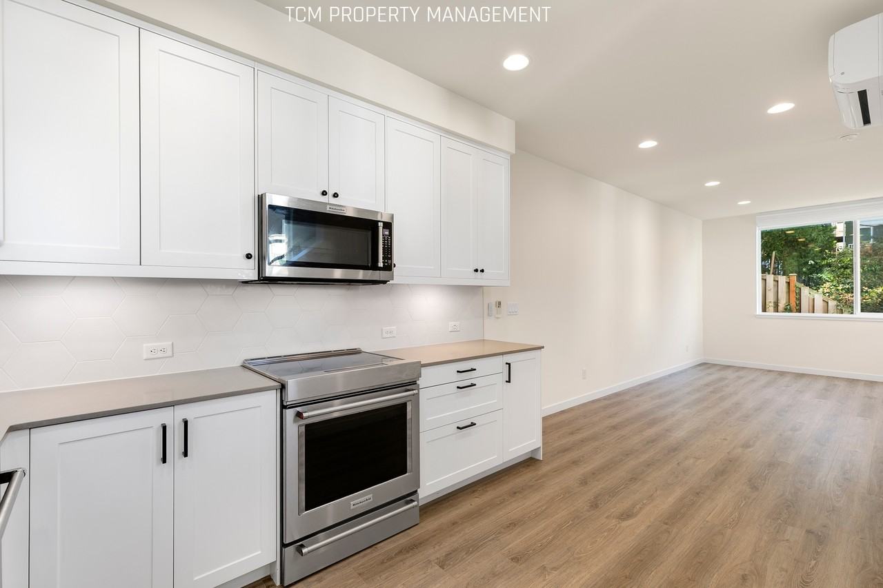 2024 Ne 85th St #E - Photo 5 of 21