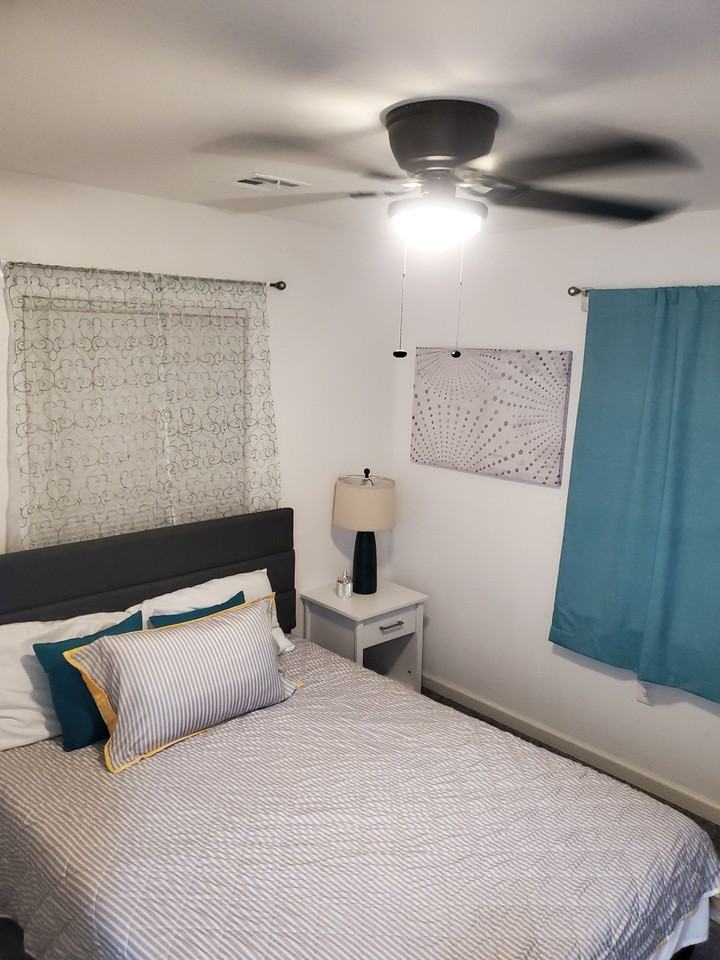 1538 Ne 42nd St #1536 - Photo 3 of 39