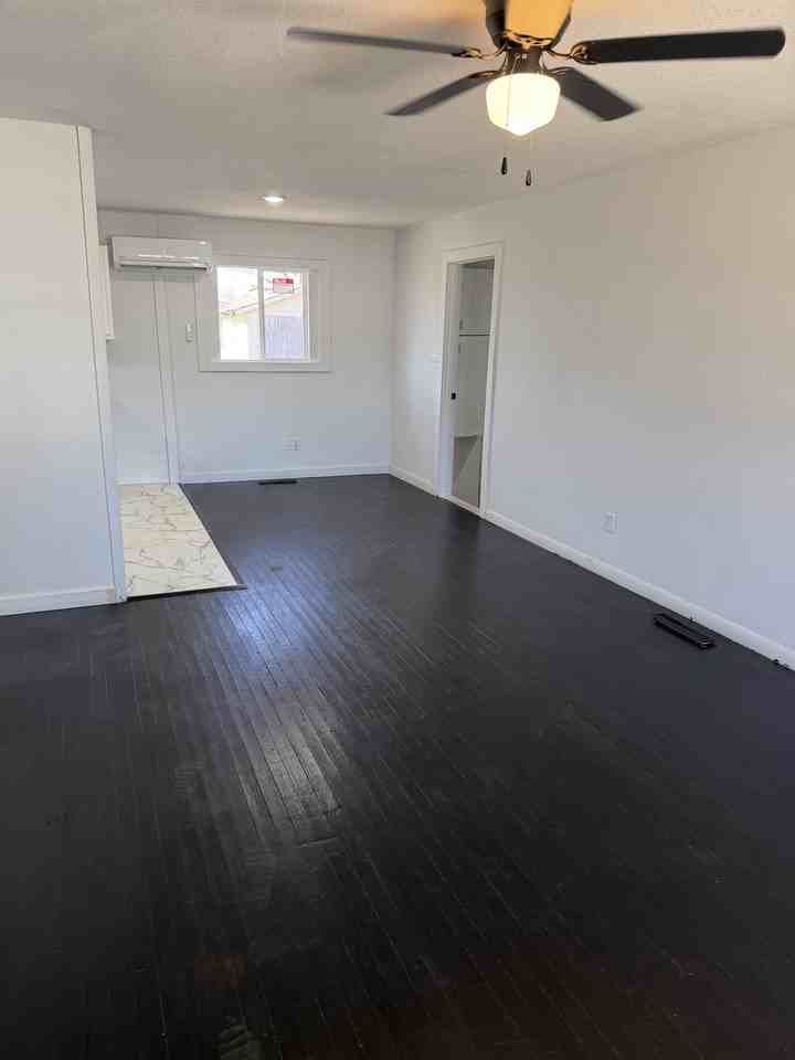 1825 G St Nw #NA - Photo 7 of 11