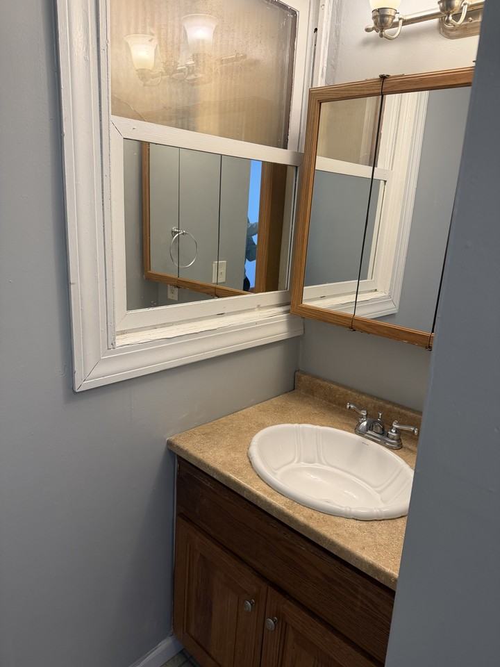 213 D St Nw #NA - Photo 7 of 10