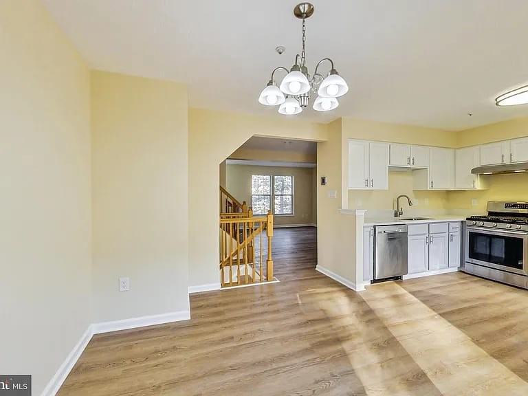 8615 Jacks Reef Rd - Photo 4 of 25