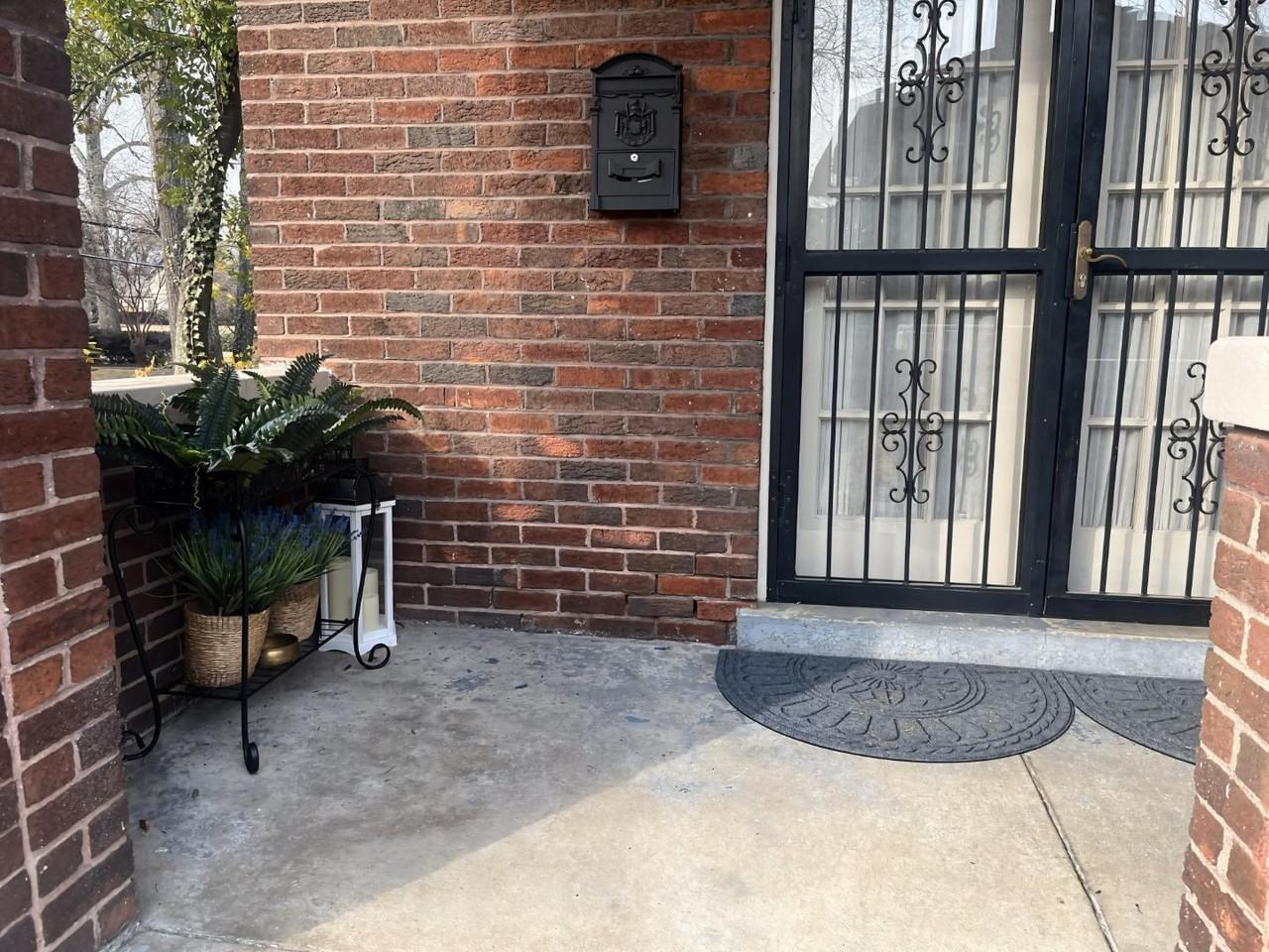 Harbert Court - Photo 3 of 18