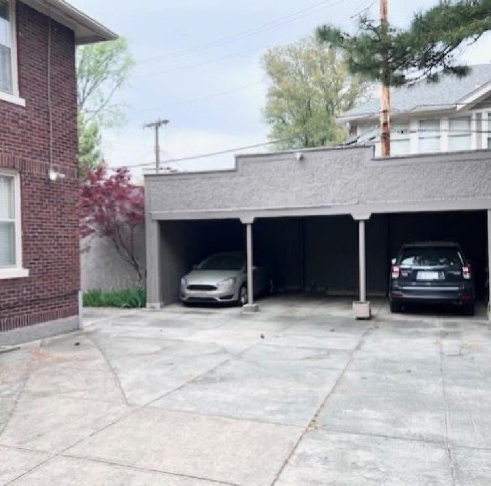 Harbert Court - Photo 5 of 18