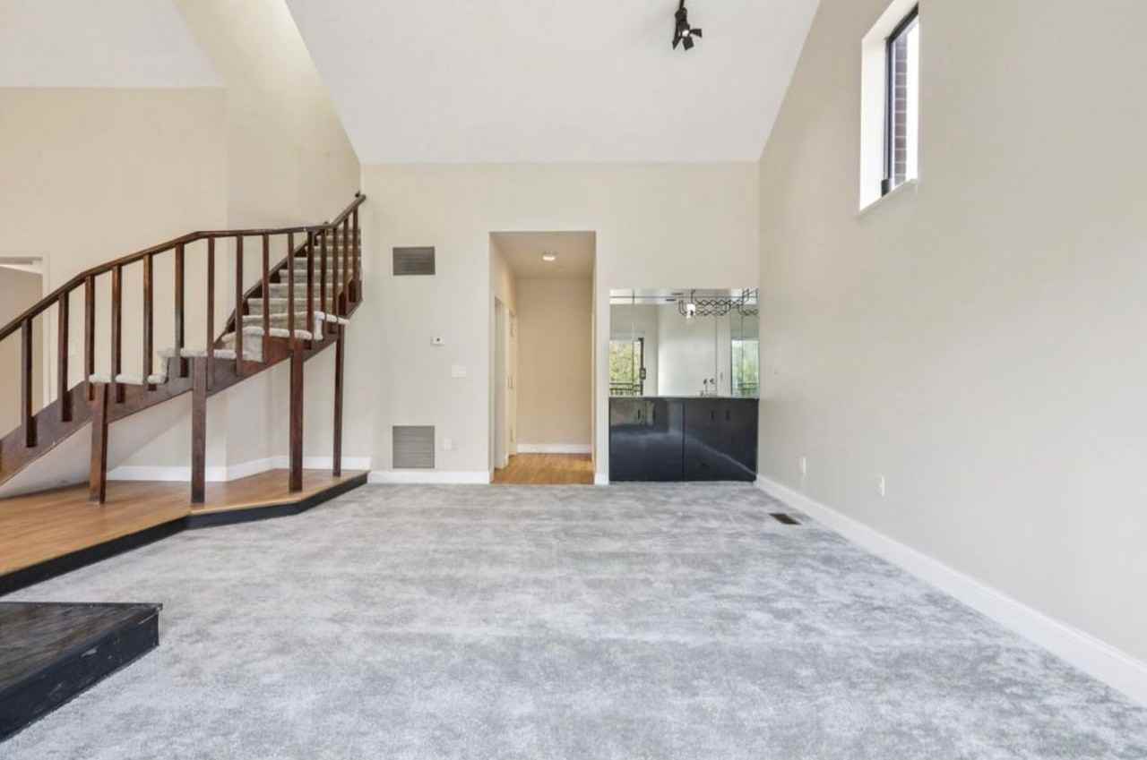 5 Millay Ct #3BA - Photo 2 of 11