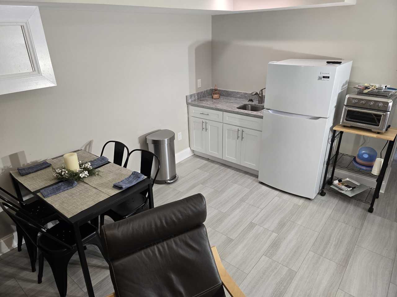 2424 Linden Ave #100 - Photo 2 of 8