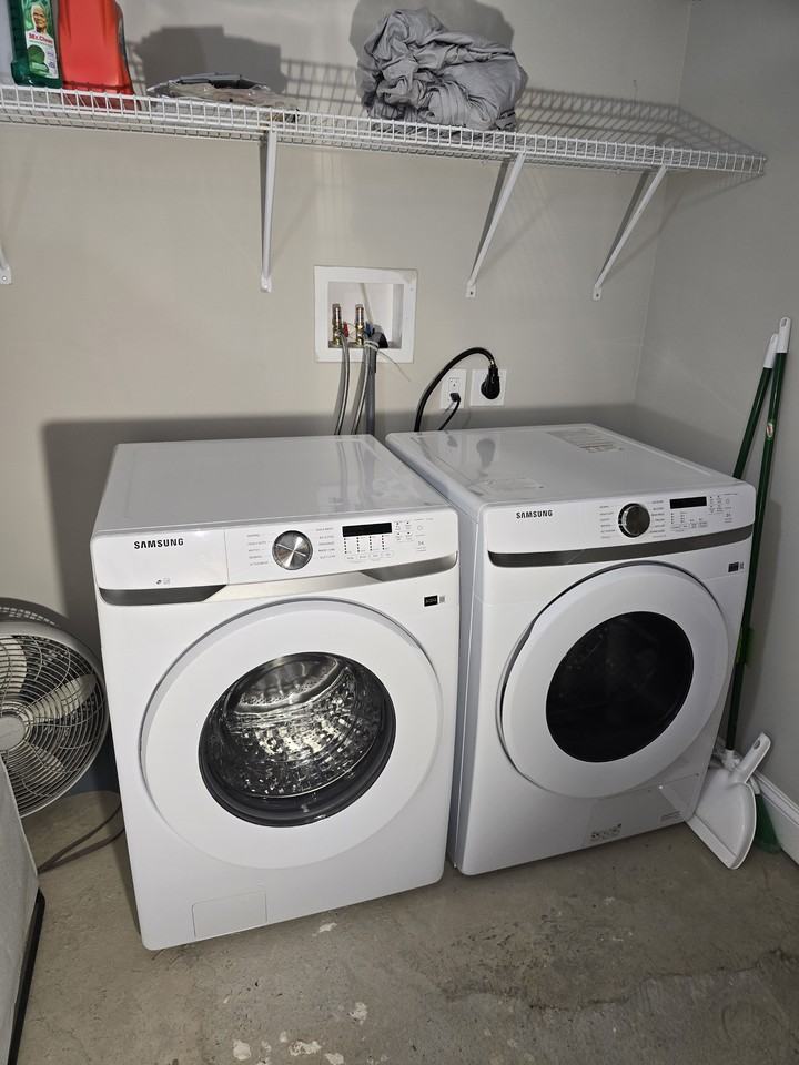 2424 Linden Ave #100 - Photo 7 of 8