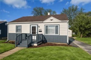 featured image of 2430 Mayfair Dr #NA