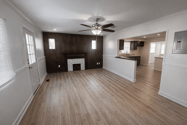 2430 Mayfair Dr #NA - Photo 3 of 13