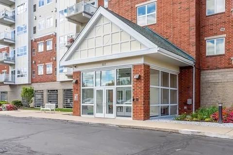 527 Pawtucket Blvd #206 - Photo 2 of 11