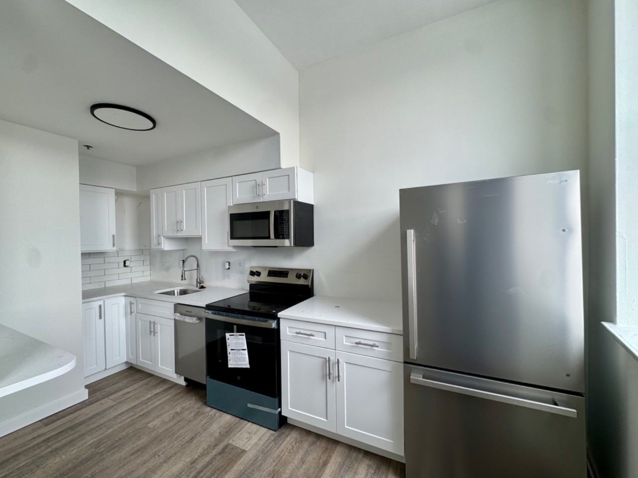 Maple View Apartments - Photo 5 of 26