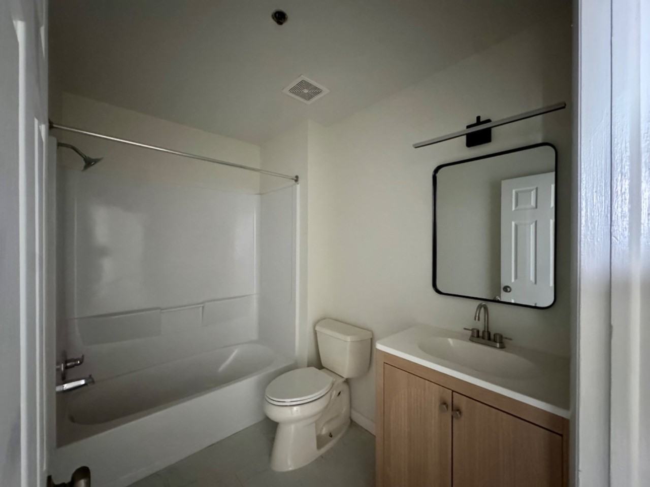 Maple View Apartments - Photo 6 of 26