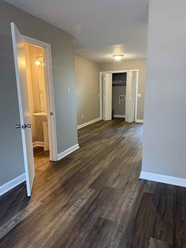 103 Woodleigh Rd #3 - Photo 3 of 12