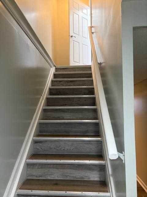 TAYLOR - Photo 3 of 10