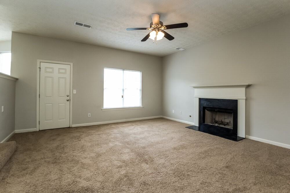 650 Compton Ln - Photo 5 of 17