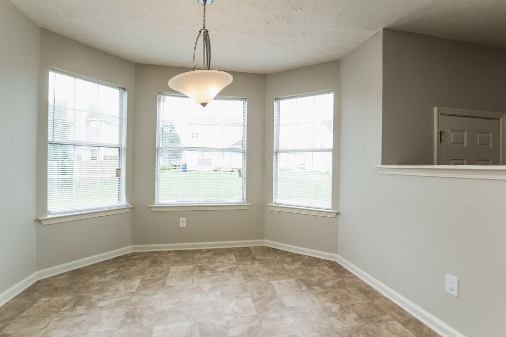 650 Compton Ln - Photo 7 of 17