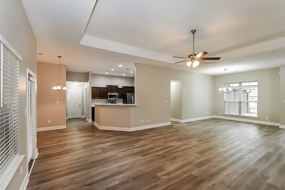 8679 Courtly Cir S - Photo 4 of 16