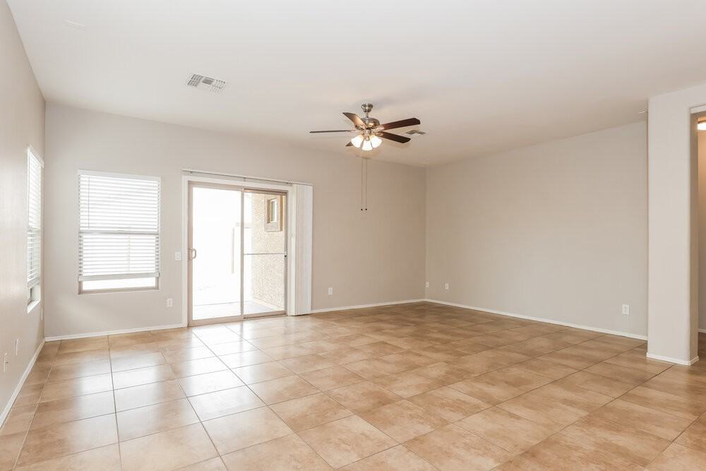 5418 W Pollack St - Photo 3 of 16