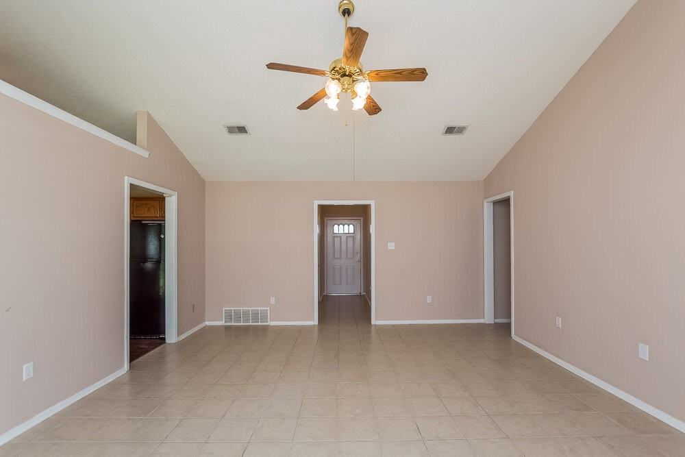 10173 Oak Run Dr S - Photo 3 of 15