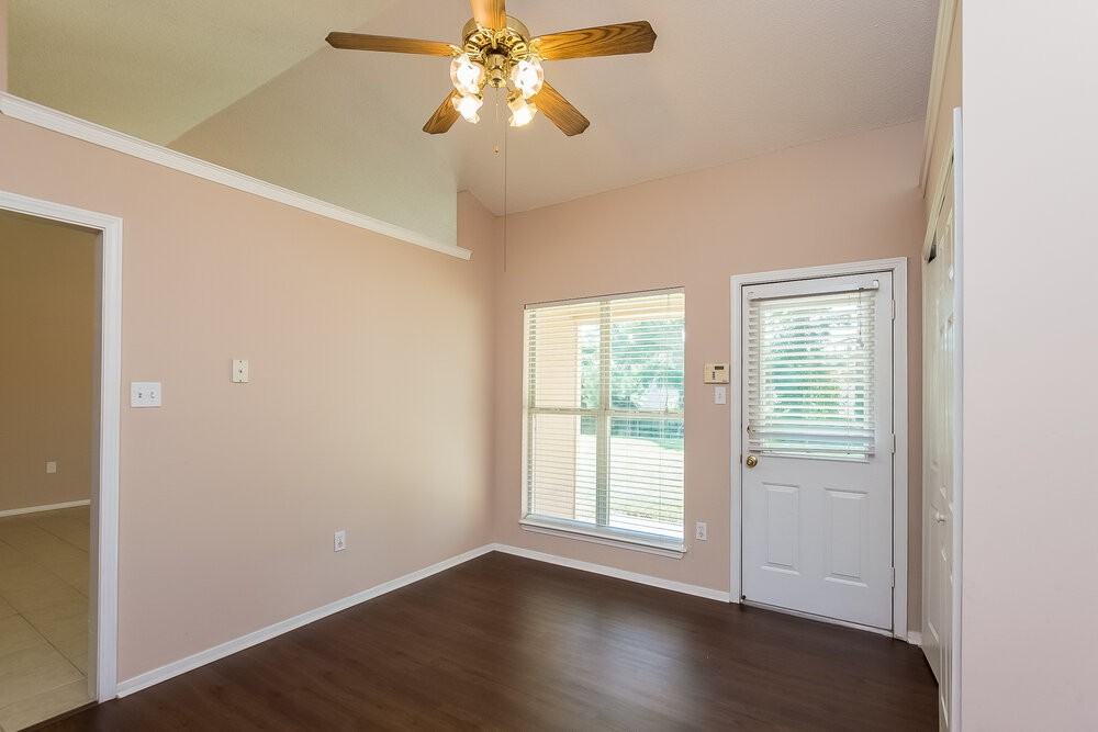 10173 Oak Run Dr S - Photo 5 of 15