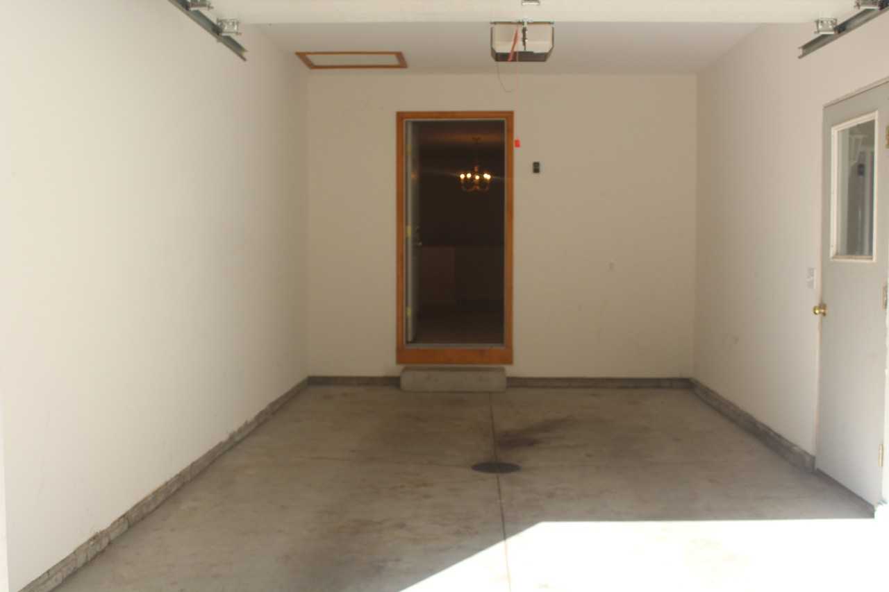 Russell St #4719 - Photo 6 of 35