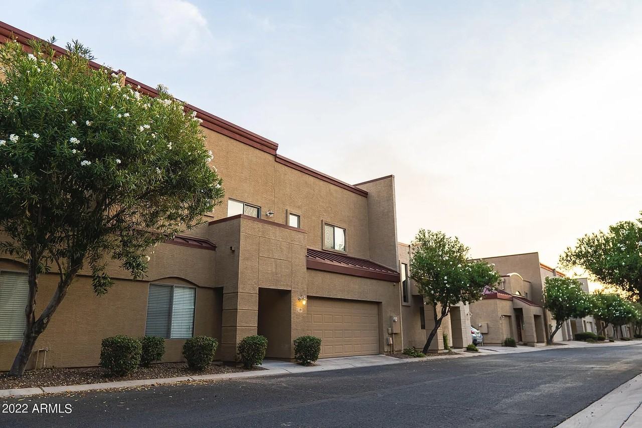1015 S Val Vista Dr - Photo 2 of 11