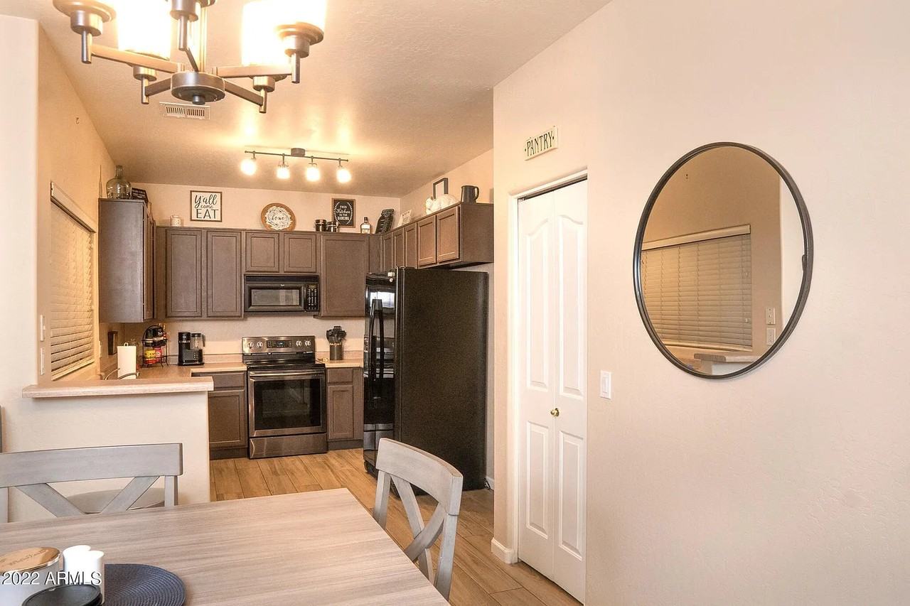 1015 S Val Vista Dr - Photo 4 of 11