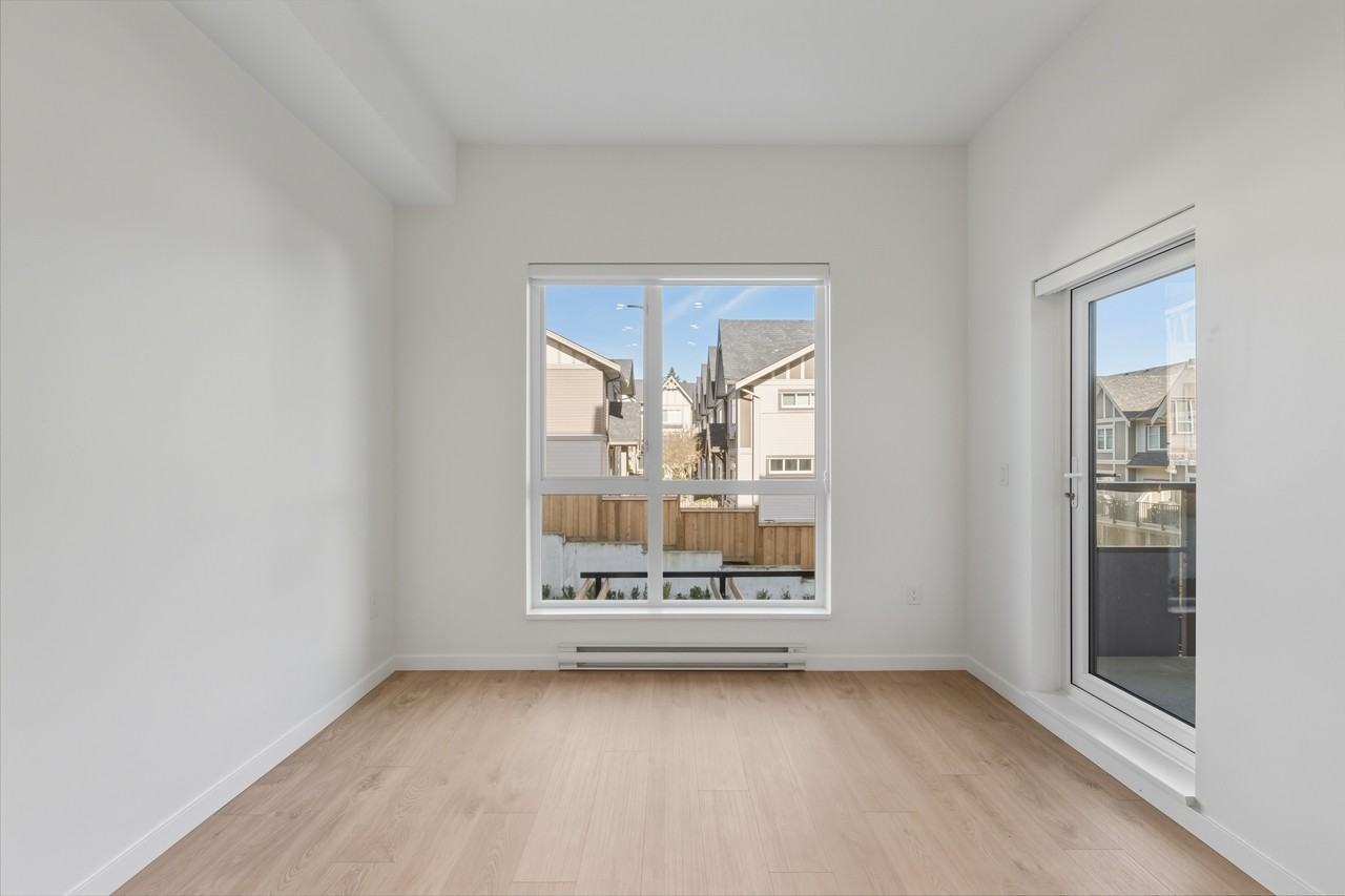 19577 65B Avenue #319 - Photo 3 of 23