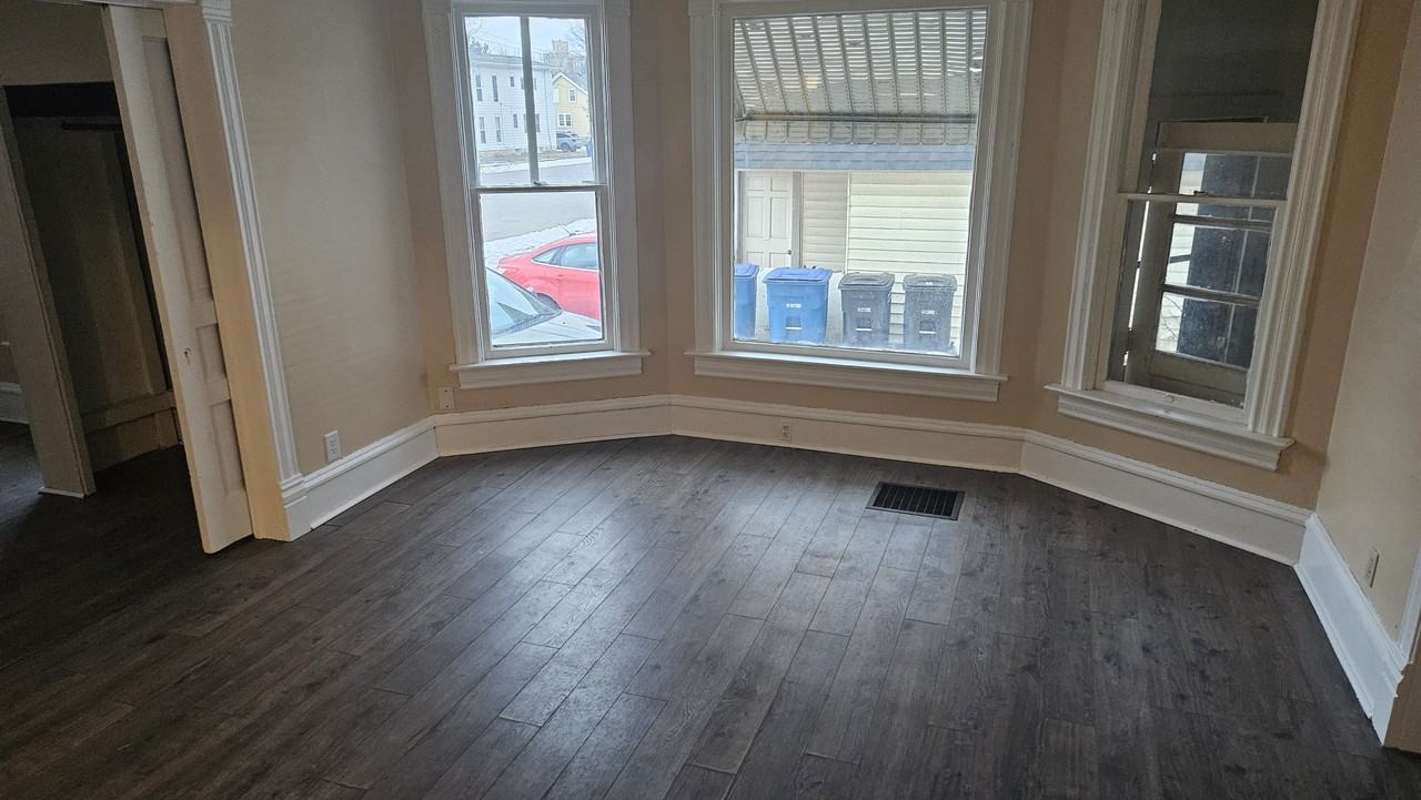 709 Frederick St #709 - Photo 4 of 9