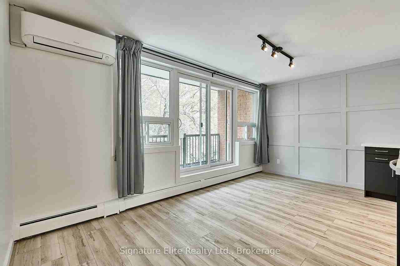 291 Scarlett Road #303 - Photo 3 of 14