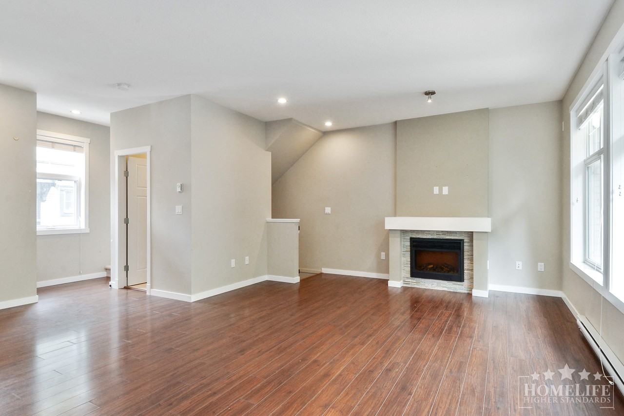 6123 138 St - Photo 3 of 29