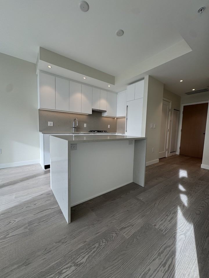 6138 Birney Ave - Photo 4 of 36