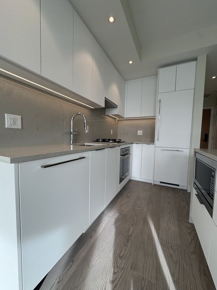 6138 Birney Ave - Photo 6 of 36