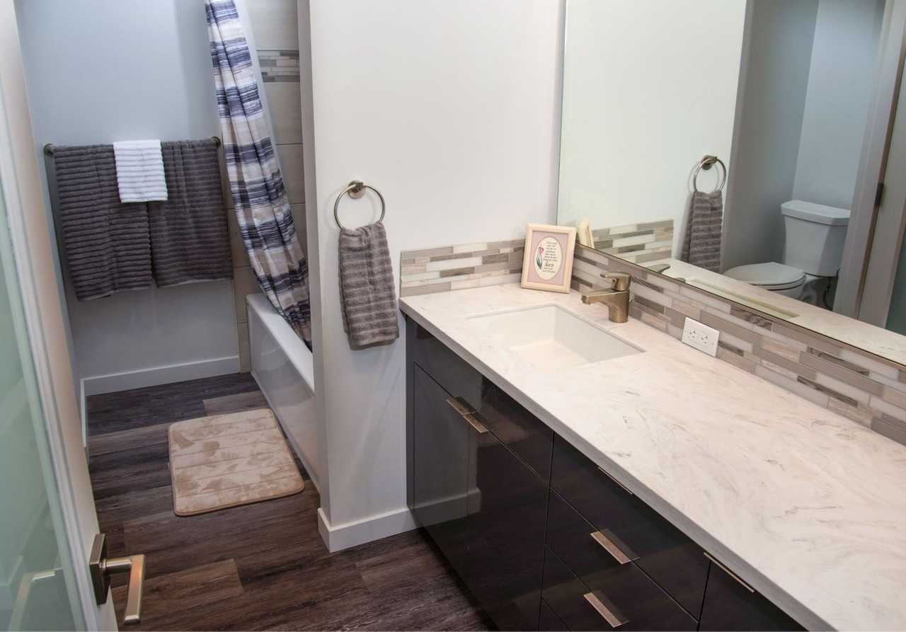 Riverfalls Tower Apartments - Photo 5 of 33