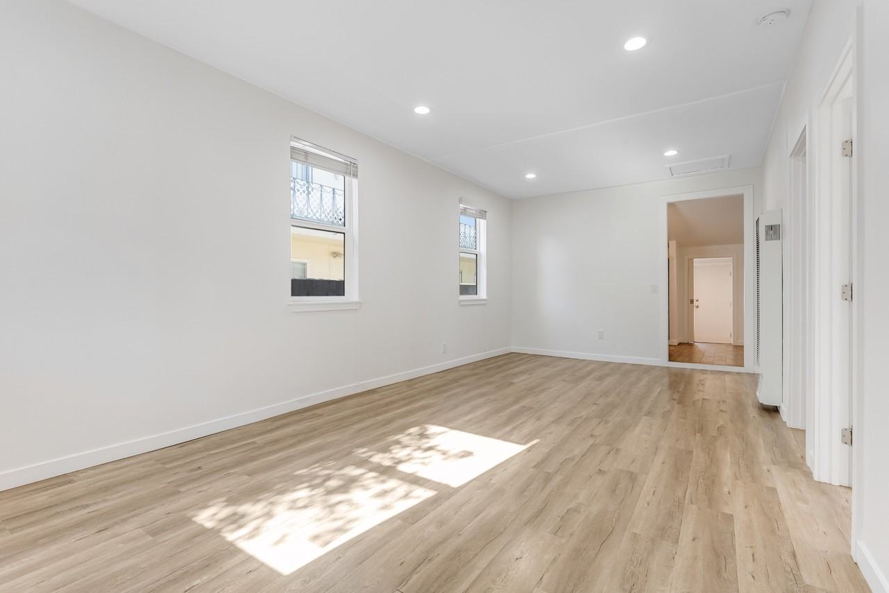 631 Indiana Ave Frnt #631FRNT - Photo 6 of 28