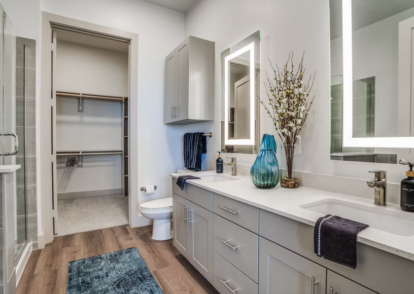 10450 Whistle Stop Lane