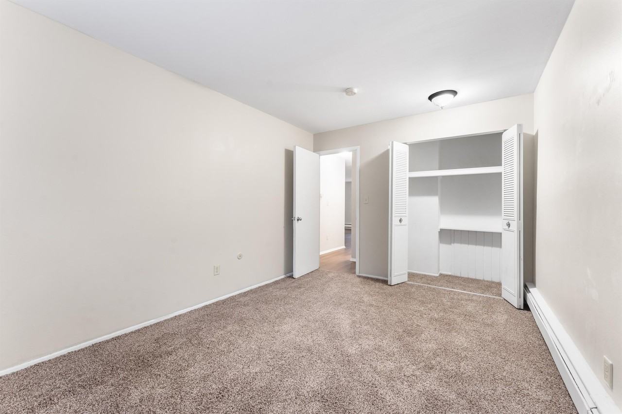 23700 W Warren St #7461UPG - Photo 5 of 7