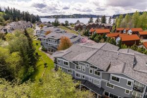 featured image of 4779 Lynwood Center Rd Ne