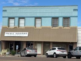 featured image of 428 S Commercial St