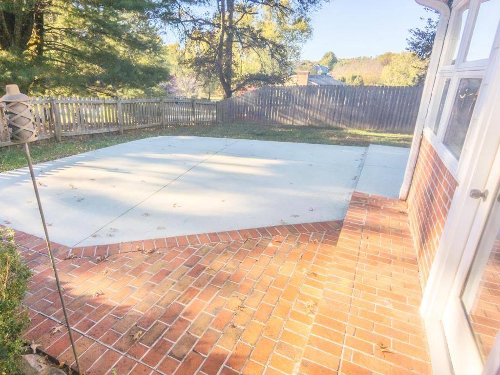 122 Maxwell Dr - Photo 5 of 41